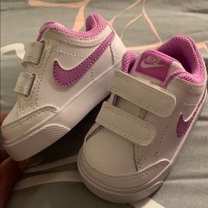 Baby girl lavender Nike
